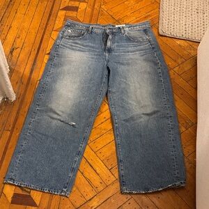 At Jeans Hattie, High-rise Barrel